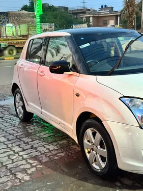 Suzuki Swift DLX 1.3 2013