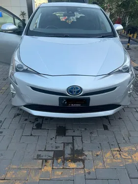 Toyota Prius S Touring Selection 1.8 2015