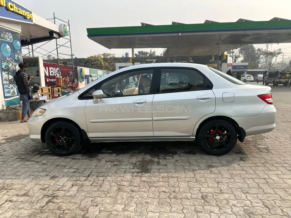 Honda City 2005 for Sale in Lahore Image-1