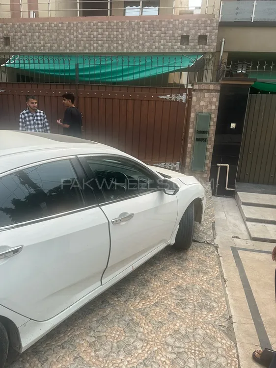 Honda Civic 2016 for Sale in Lahore Image-1