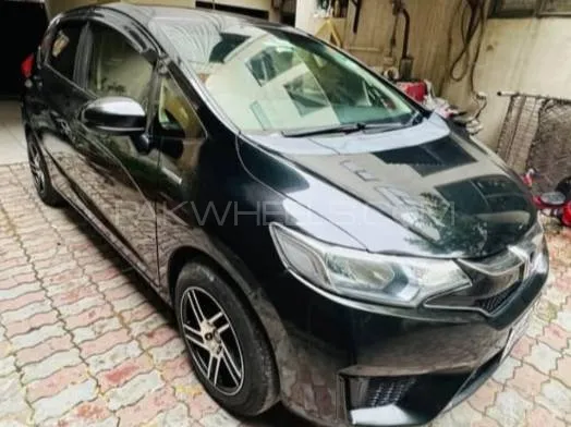 Honda Fit 2017 for Sale in Lahore Image-1