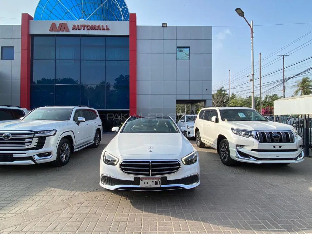 Mercedes Benz E Class 2022 for Sale in Karachi Image-1