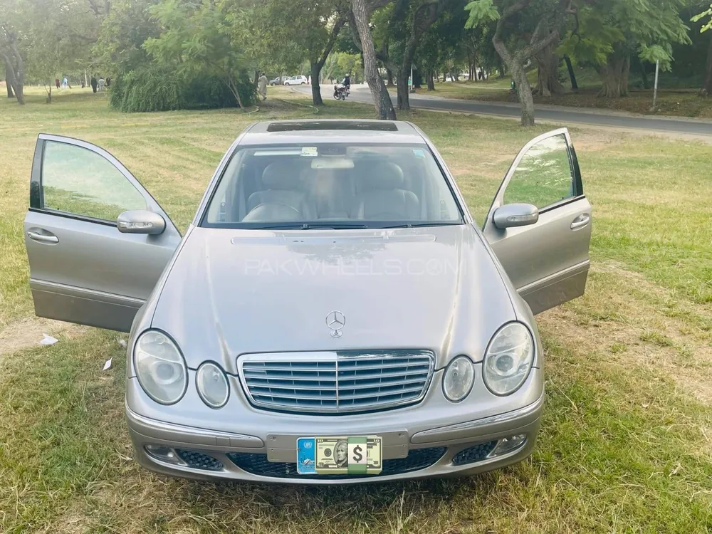 Mercedes Benz E Class 2003 for Sale in Islamabad Image-1