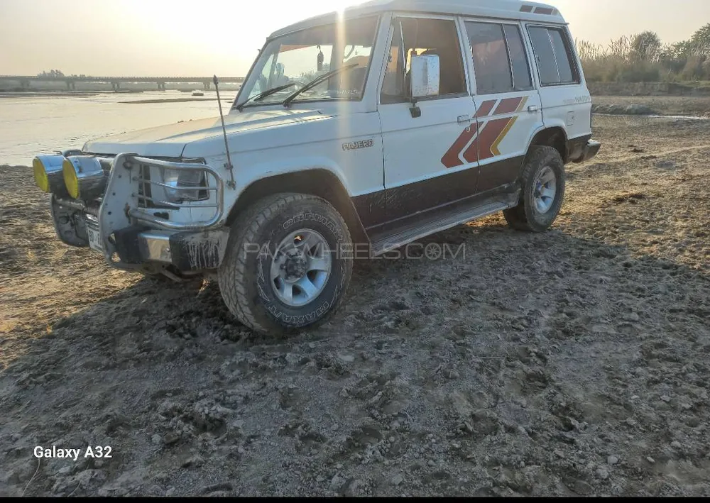 Mitsubishi Pajero 1987 for Sale in Sialkot Image-1