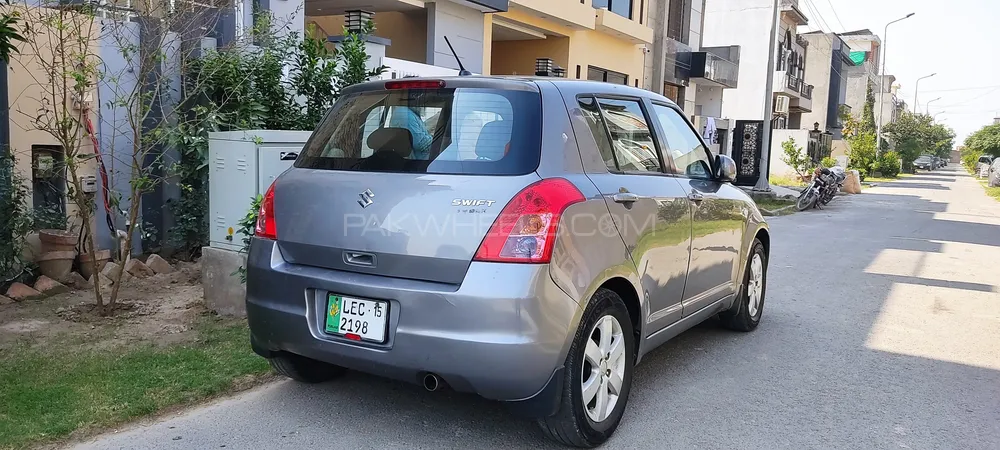 Suzuki Swift 2015 for Sale in Okara Image-1