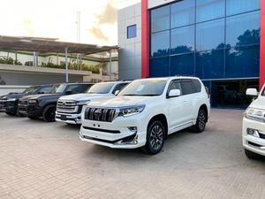 Prado TXL 2.7 petrol
Model: 2021
Mileage: 9,800 Km
Unregistered 
Fresh Import 

*Autofoot step 
*Leather & power Seats 
*Heating & cooling seats 
*Original TV + 4 Camera
*7 seater 
*Beige room
*Sunroof

Calling and Visiting Hours 

Monday to Saturday

11:00 AM to 7:00 PM