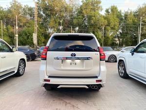 Prado TXL 2.7 petrol
Model: 2021
Mileage: 9,800 Km
Unregistered 
Fresh Import 

*Autofoot step 
*Leather & power Seats 
*Heating & cooling seats 
*Original TV + 4 Camera
*7 seater 
*Beige room
*Sunroof

Calling and Visiting Hours 

Monday to Saturday

11:00 AM to 7:00 PM