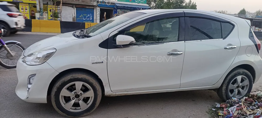 Toyota Aqua 2017 for Sale in Swabi Image-1