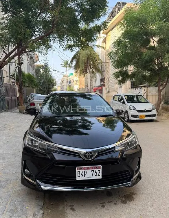 Toyota Corolla 2017 for Sale in Karachi Image-1