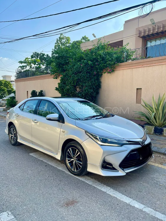 Toyota Corolla 2017 for Sale in Karachi Image-1