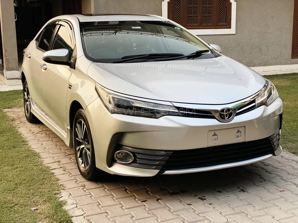 Toyota Corolla 2017 for Sale in Lahore Image-1