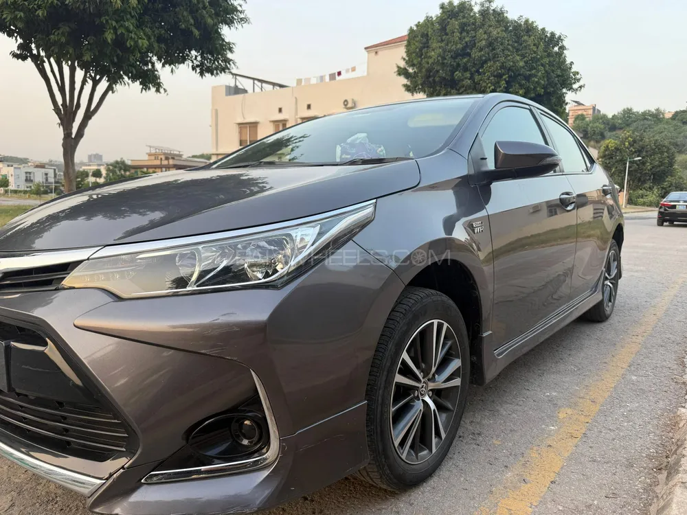 Toyota Corolla 2021 for Sale in Islamabad Image-1