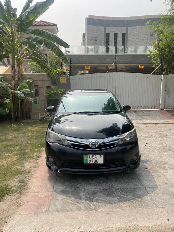 Toyota Corolla Axio 2014 for Sale in Lahore Image-1