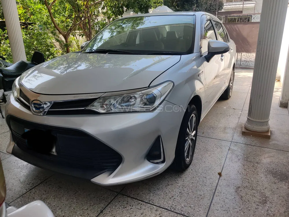 Toyota Corolla Axio 2017 for Sale in Islamabad Image-1
