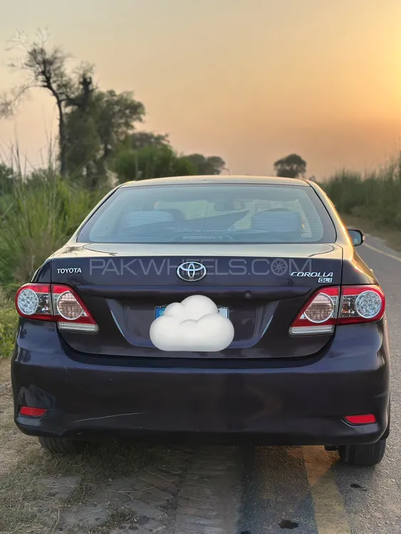 Toyota Corolla 2014 for Sale in Shahpur Saddar Toyota Corolla 2014 for Sale in Shahpur Saddar Image-1