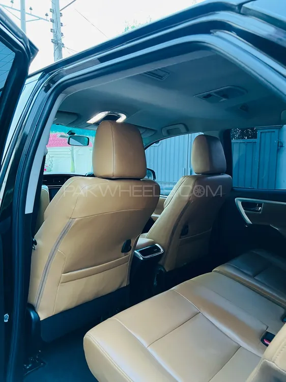 Toyota Fortuner 2020 for Sale in Gujrat Toyota Fortuner 2020 for Sale in Gujrat Image-11