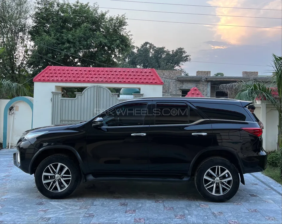 Toyota Fortuner 2020 for Sale in Gujrat Toyota Fortuner 2020 for Sale in Gujrat Image-5
