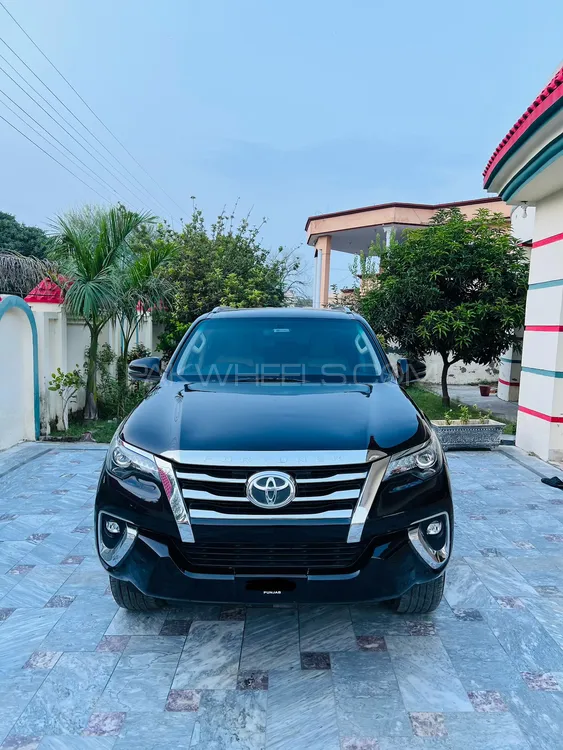 Toyota Fortuner 2020 for Sale in Gujrat Toyota Fortuner 2020 for Sale in Gujrat Image-3