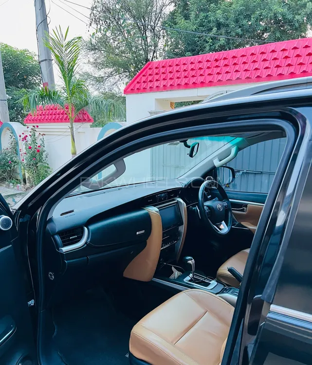 Toyota Fortuner 2020 for Sale in Gujrat Toyota Fortuner 2020 for Sale in Gujrat Image-10