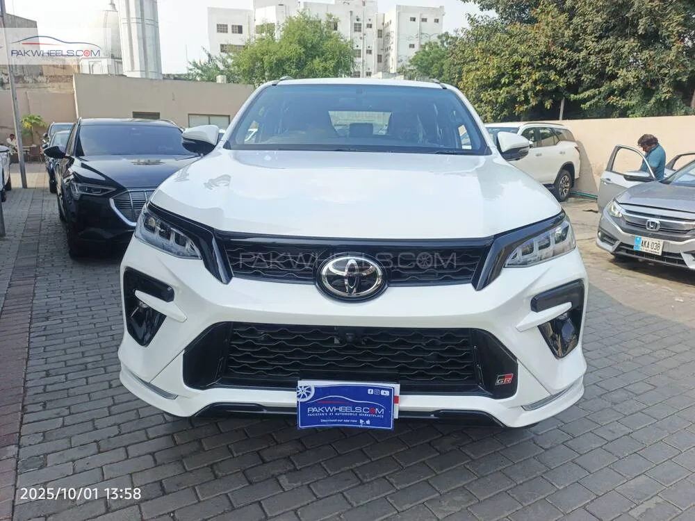 Toyota Fortuner 2025 for Sale in Lahore Image-1