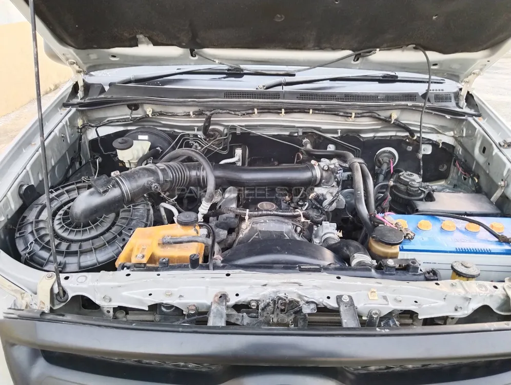 Toyota Hilux 2007 for Sale in Swabi Toyota Hilux 2007 for Sale in Swabi Image-5
