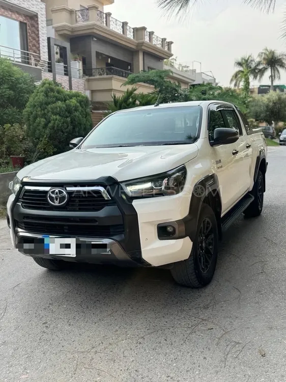 Toyota Hilux 2023 for Sale in Islamabad Image-1