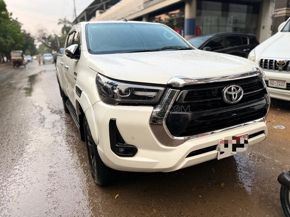 Toyota Hilux 2023 for Sale in Karachi Image-1