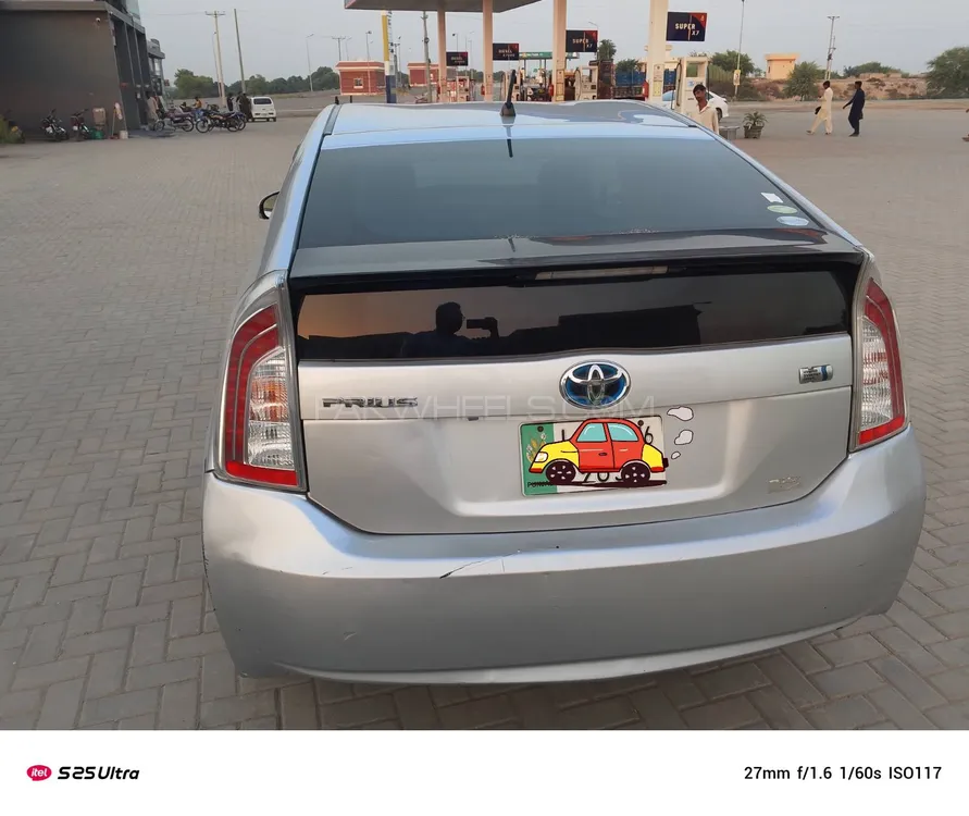 Toyota Prius 2016 for Sale in Toba Tek Singh Image-1