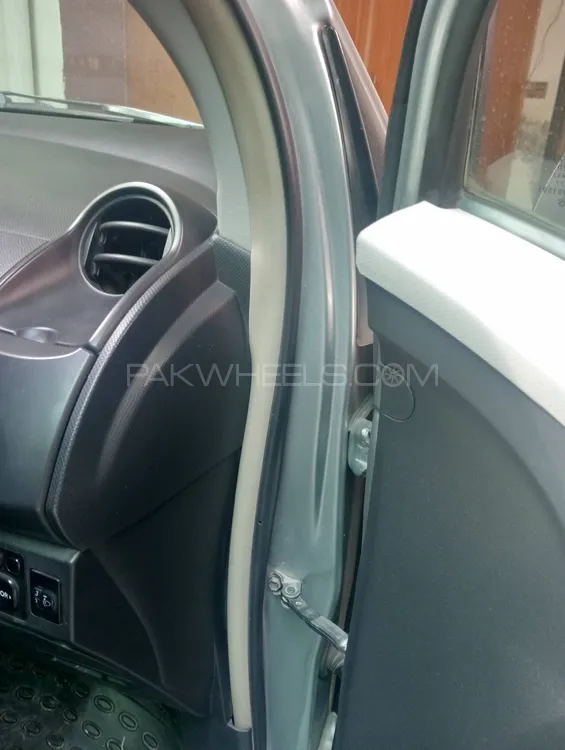 Toyota Vitz 2007 for Sale in Islamabad Image-1