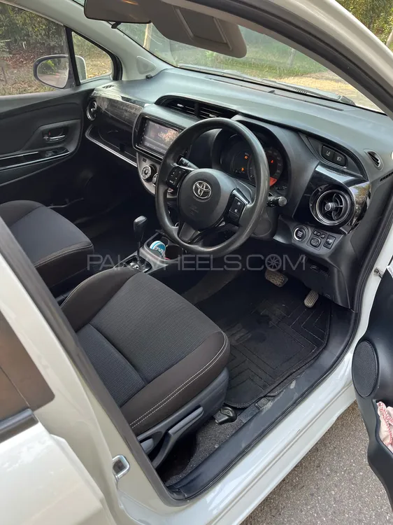Toyota Vitz 2019 for Sale in Peshawar Toyota Vitz 2019 for Sale in Peshawar Image-3