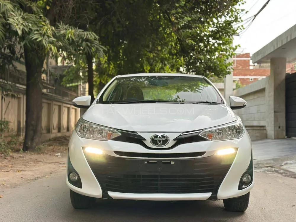 Toyota Yaris Sedan 2022 for Sale in Lahore Image-1