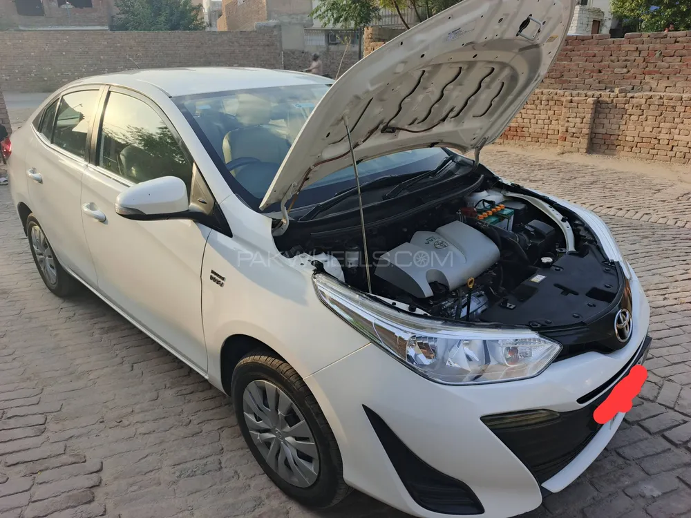 Toyota Yaris Sedan 2020 for Sale in Multan Image-1