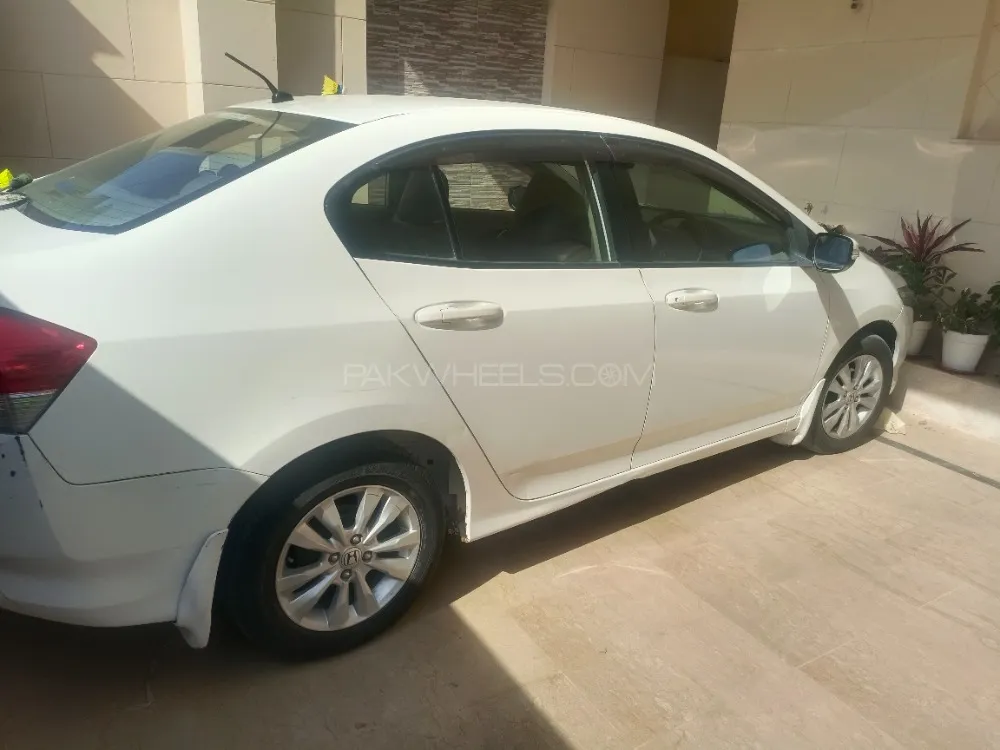 Honda City 2014 for Sale in Karachi Image-1