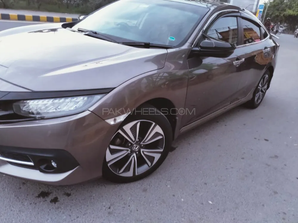 Honda Civic 2020 for Sale in Lahore Image-1