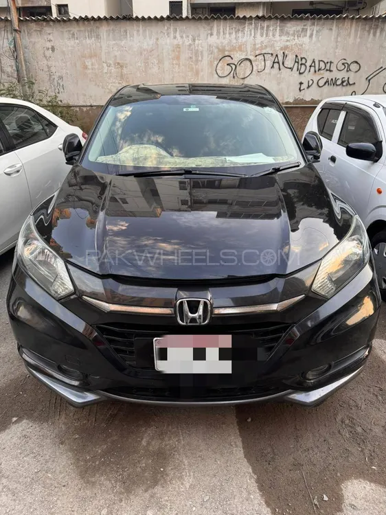 Honda Vezel 2015 for Sale in Karachi Image-1