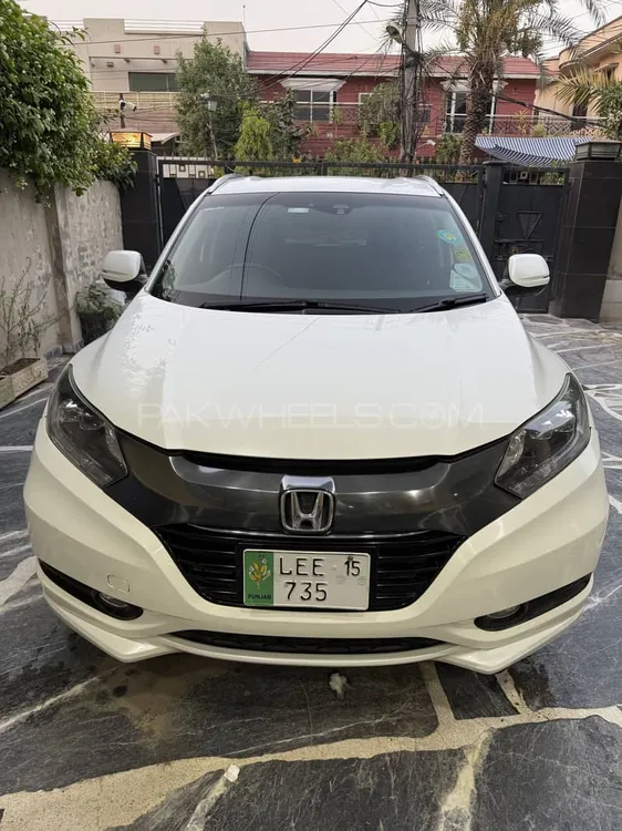 Honda Vezel 2015 for Sale in Lahore Image-1