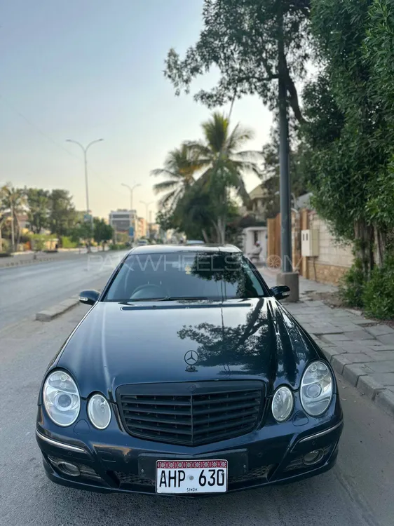 Mercedes Benz E Class 2004 for Sale in Karachi Image-1
