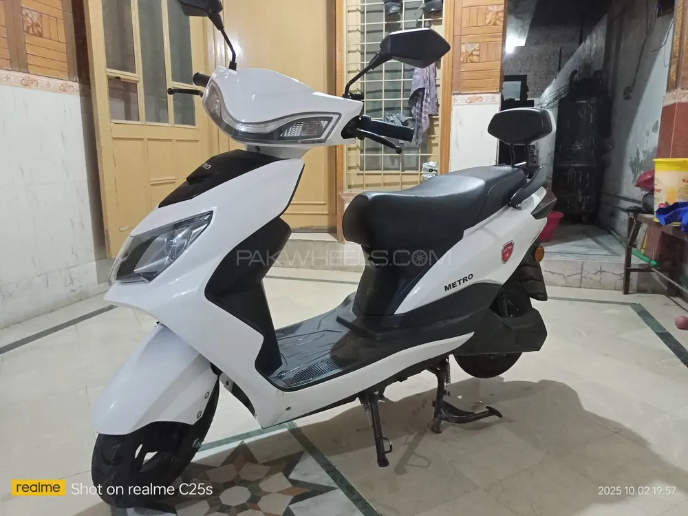 Metro Thrill 2025 for Sale Image-1