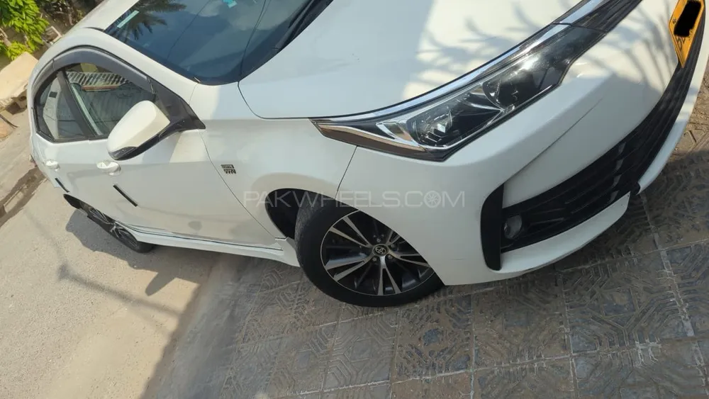 Toyota Corolla 2017 for Sale in Karachi Image-1