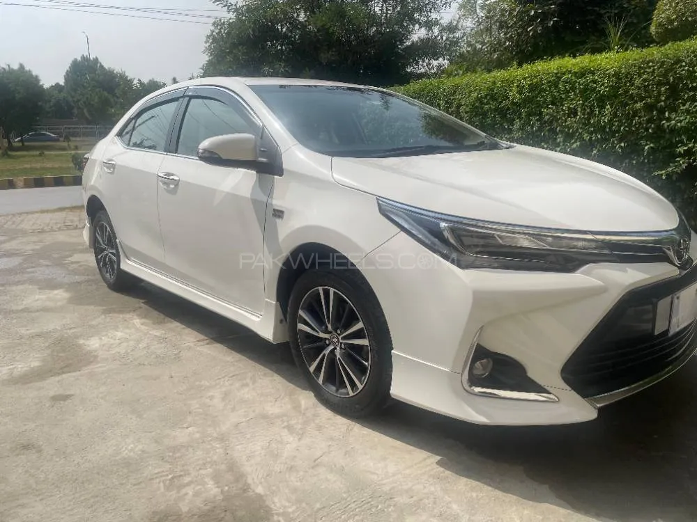 Toyota Corolla 2021 for Sale in Islamabad Image-1