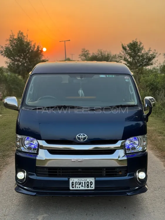 Toyota Hiace 2019 for Sale in Kharian Image-1