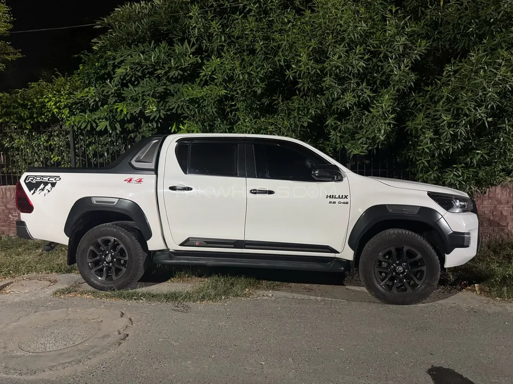 Toyota Hilux 2022 for Sale in Faisalabad Image-1