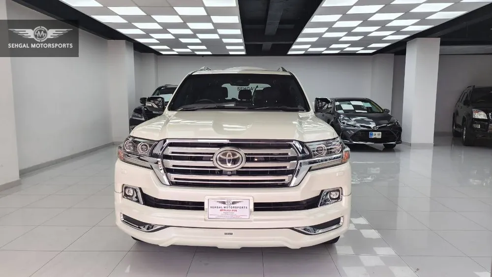 Toyota Land Cruiser 2017 for Sale in Islamabad Image-1