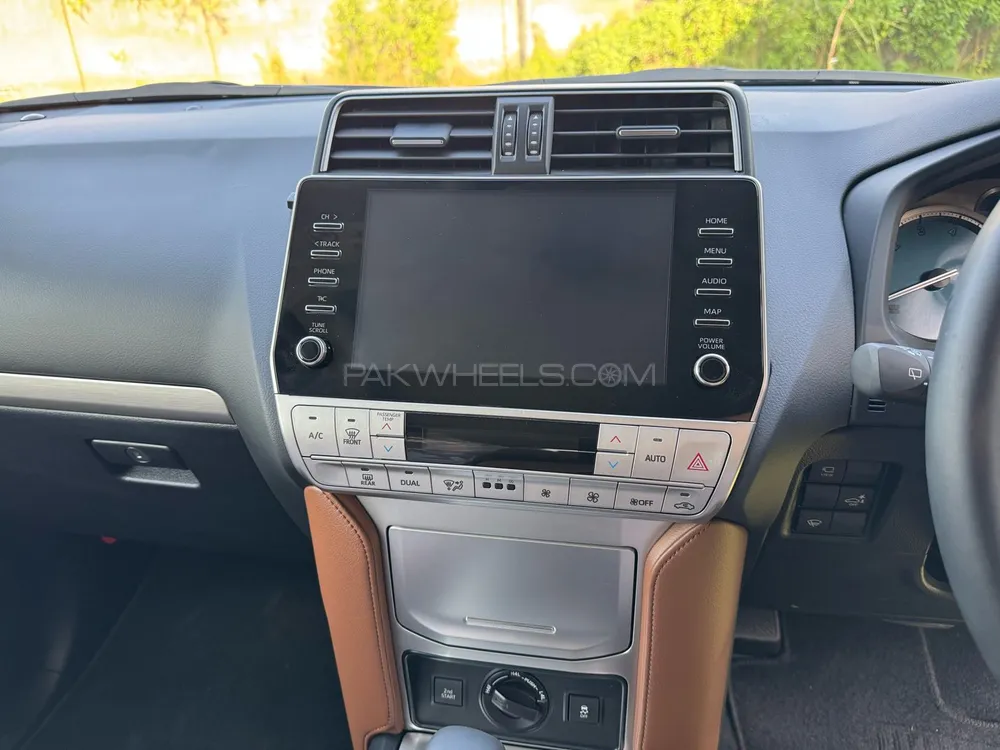 Toyota Prado 2021 for Sale in Lahore Toyota Prado 2021 for Sale in Lahore Image-10