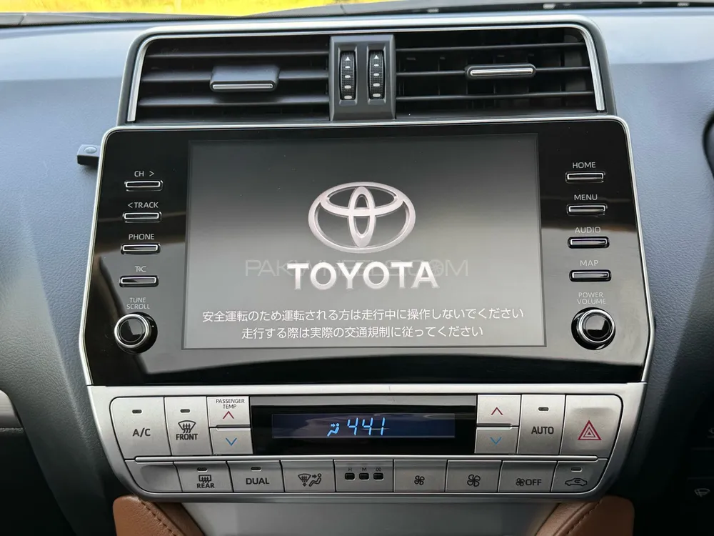 Toyota Prado 2021 for Sale in Lahore Toyota Prado 2021 for Sale in Lahore Image-16