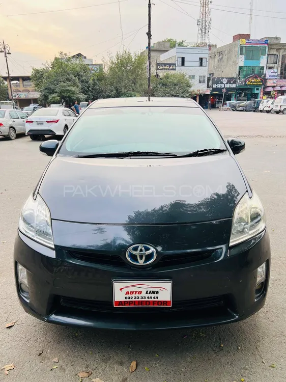 Toyota Prius 2010 for Sale in Lahore Image-1