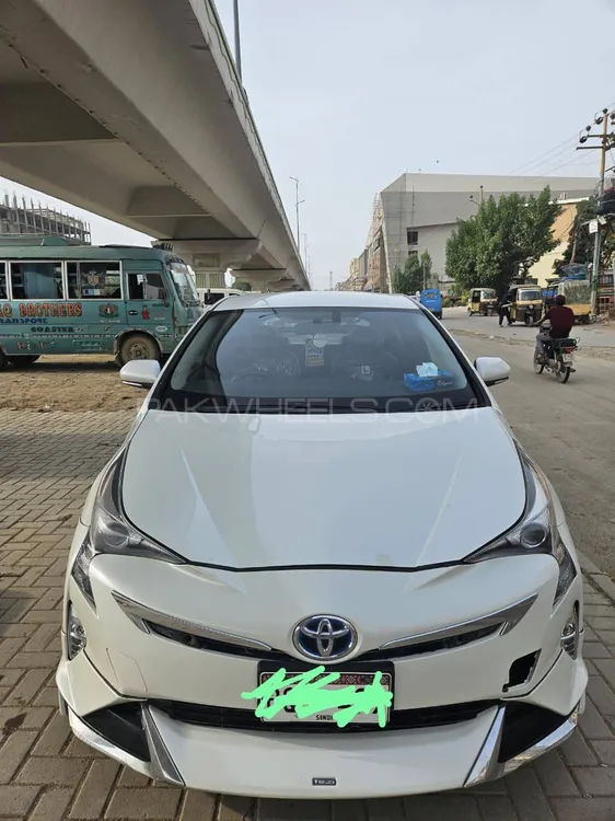 Toyota Prius 2016 for Sale in Karachi Image-1