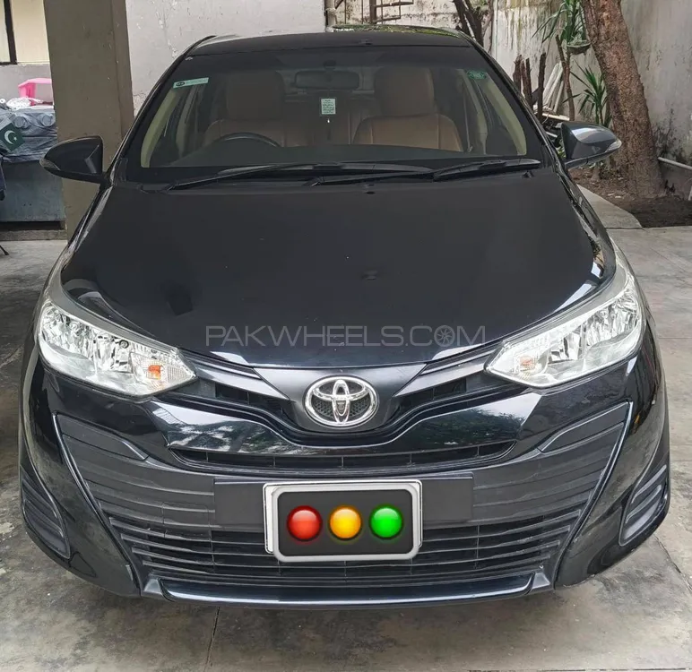 Toyota Yaris Sedan 2020 for Sale in Lahore Image-1