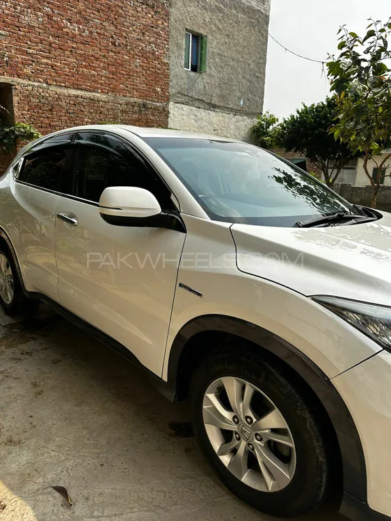 Honda Vezel 2014 for Sale in Lahore Image-1