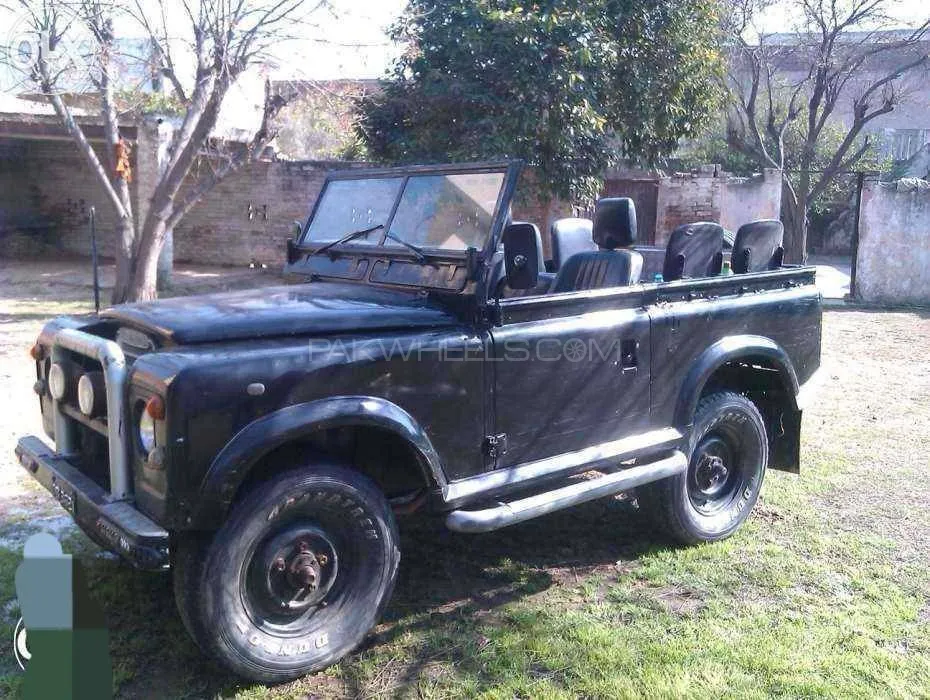 Land Rover Defender 1983 for Sale in Peshawar Image-1